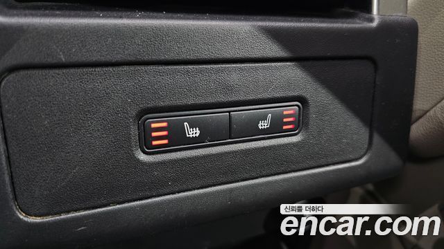 Land Rover Discovery 5 2.0 SD4 SE 2018 — фото 19