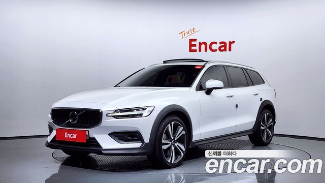 Volvo V60 Cross Country (II) T5 Pro AWD