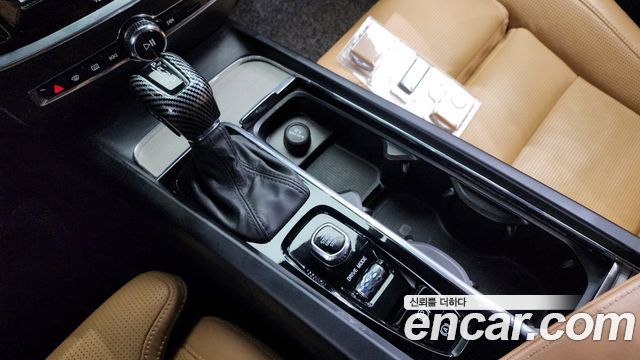 Volvo V60 Cross Country (II) T5 Pro AWD 2020 — фото 9