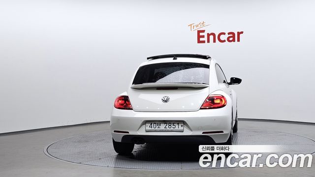 Volkswagen Beetle 2.0 TDI Premium 3rd 2013 — фото 4