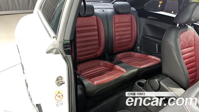 Volkswagen Beetle 2.0 TDI Premium 3rd 2013 — фото 12
