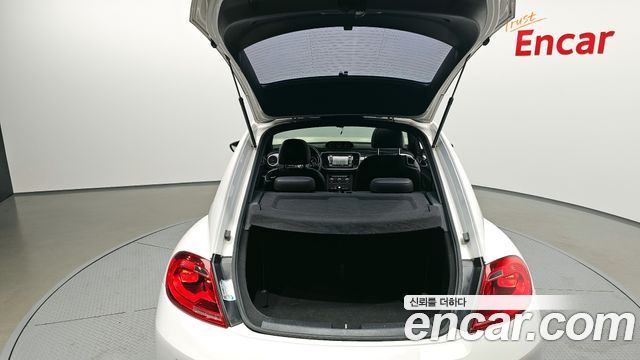 Volkswagen Beetle 2.0 TDI Premium 3rd 2013 — фото 20
