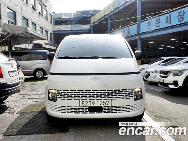 Hyundai Staria Cargo 3-Seater Smart 2022 — фото 1
