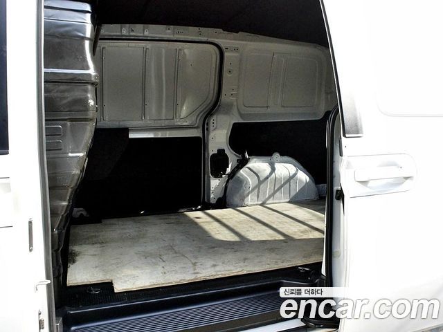 Hyundai Staria Cargo 3-Seater Smart 2022 — фото 6