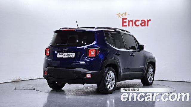 Jeep Renegade 2.4 Longitude 2016 — фото 2