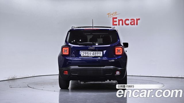 Jeep Renegade 2.4 Longitude 2016 — фото 4
