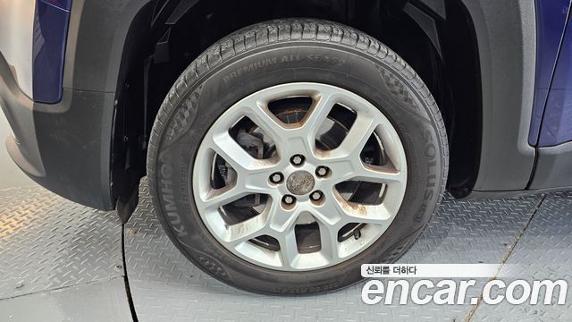 Jeep Renegade 2.4 Longitude 2016 — фото 5