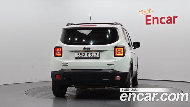 Jeep Renegade 2.0 Diesel Longitude AWD 2016 — фото 4