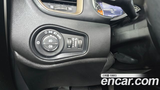 Jeep Renegade 2.0 Diesel Longitude AWD 2016 — фото 16
