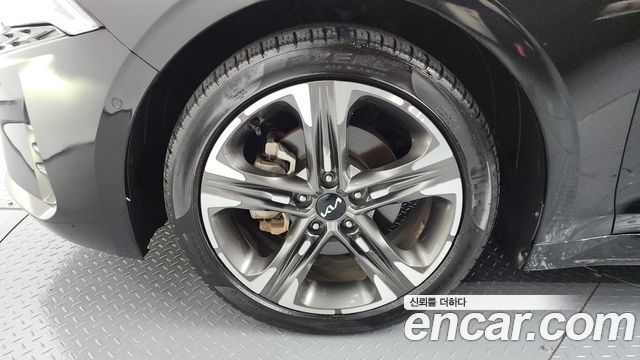 Kia K5 Hybrid (III) Signature 2023 — фото 5
