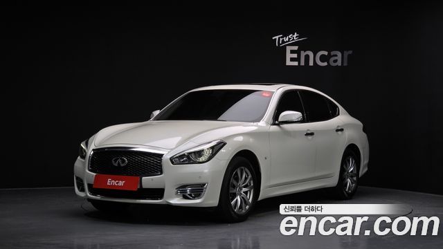 Infiniti Q70 3.7 AWD