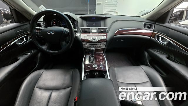 Infiniti Q70 3.7 AWD 2019 — фото 7