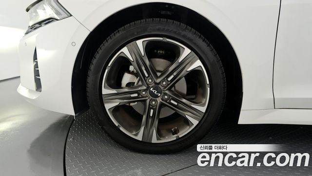Kia K5 Hybrid (III) Signature 2023 — фото 5