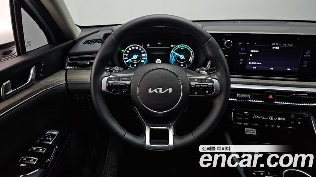 Kia K5 Hybrid (III) Signature 2023 — фото 13