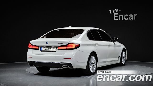 BMW 5 Series (G30) 520i Luxury 2021 — фото 2