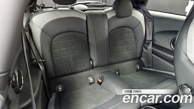 MINI Cooper S JCW 3rd Generation 2020 — фото 12