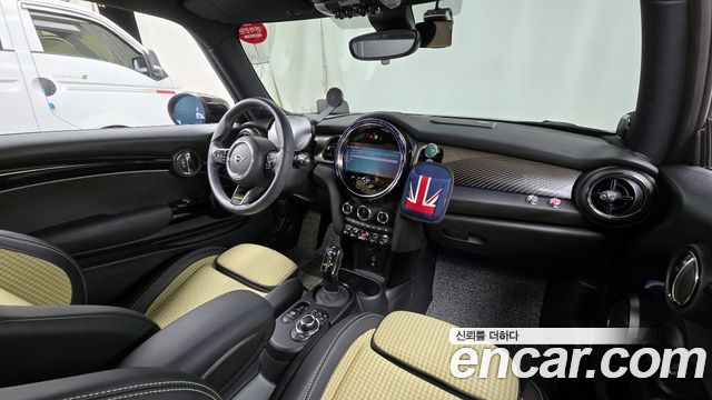 MINI Cooper S 3Door Resolute Edition 3rd Gen 2023 — фото 7