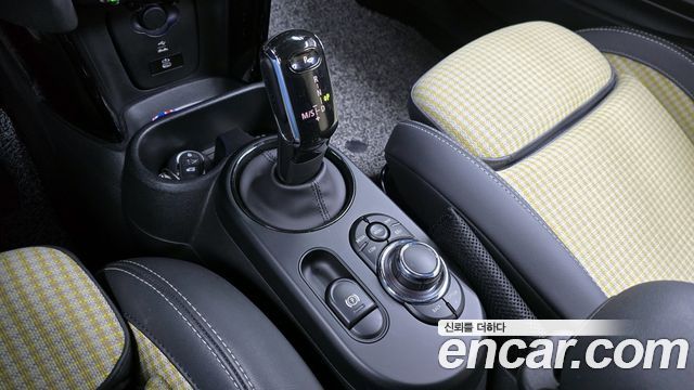 MINI Cooper S 3Door Resolute Edition 3rd Gen 2023 — фото 9