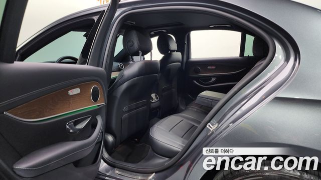 Mercedes-Benz E-Class (W213) E250 Exclusive 2022 — фото 11