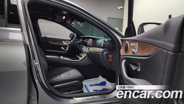 Mercedes-Benz E-Class (W213) E250 Exclusive 2022 — фото 12