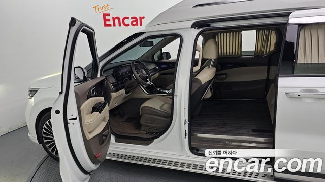 Kia Carnival (IV) Diesel 9-Seater Hi-Limousine Signature 2023 — фото 10