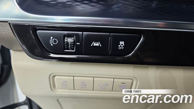 Kia Carnival (IV) Diesel 9-Seater Hi-Limousine Signature 2023 — фото 12