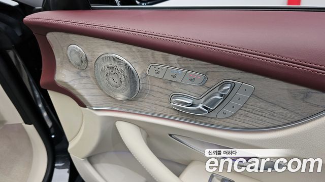 Mercedes-Benz E-Class (W213) E450 4MATIC Cabriolet 2021 — фото 13