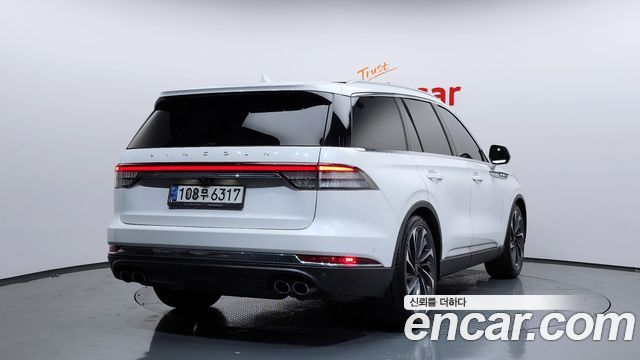 Lincoln Aviator (II) 3.0 Reserve  AWD 2020 — фото 2