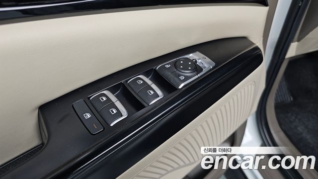 Kia Carnival (IV) Diesel 9-Seater Prestige 2022 — фото 17