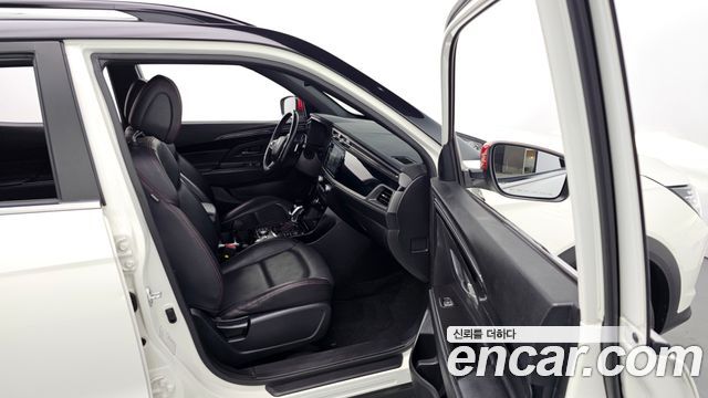 KG Mobility (SsangYong) Beautiful Korando Gasoline 1.5 2WD R-Plus 2022 — фото 11
