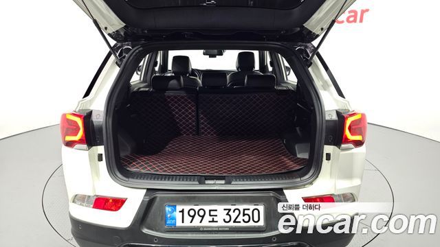 KG Mobility (SsangYong) Beautiful Korando Gasoline 1.5 2WD R-Plus 2022 — фото 20