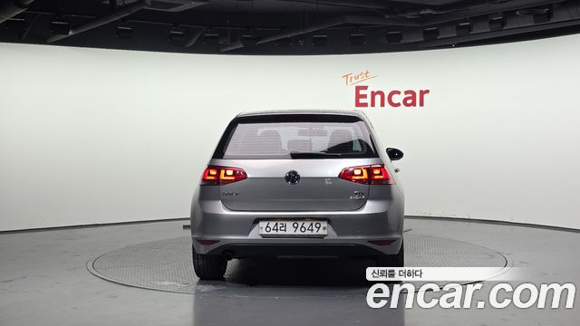 Volkswagen Golf (VII) 1.6 TDI 2015 — фото 4