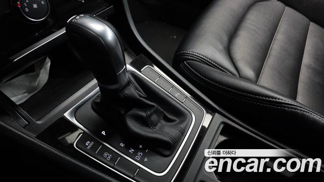 Volkswagen Golf (VII) 1.6 TDI 2015 — фото 9