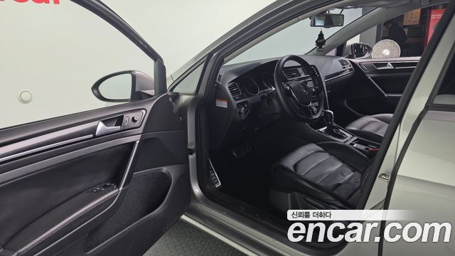 Volkswagen Golf (VII) 1.6 TDI 2015 — фото 10