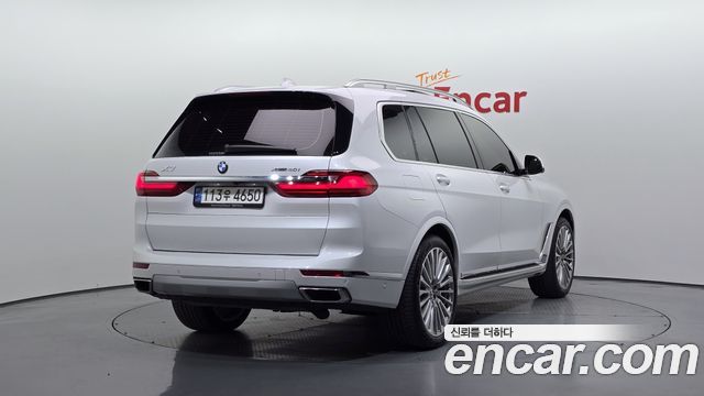 BMW X7 (G07) xDrive 40i Design Pure Excellence 6-Seater 2022 — фото 2