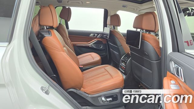 BMW X7 (G07) xDrive 40i Design Pure Excellence 6-Seater 2022 — фото 12