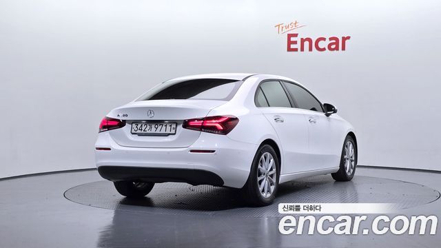 Mercedes-Benz A-Class (W177) A220 Sedan 2020 — фото 2