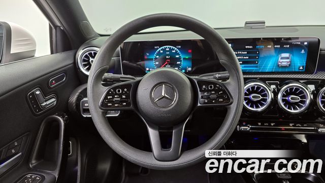 Mercedes-Benz A-Class (W177) A220 Sedan 2020 — фото 14
