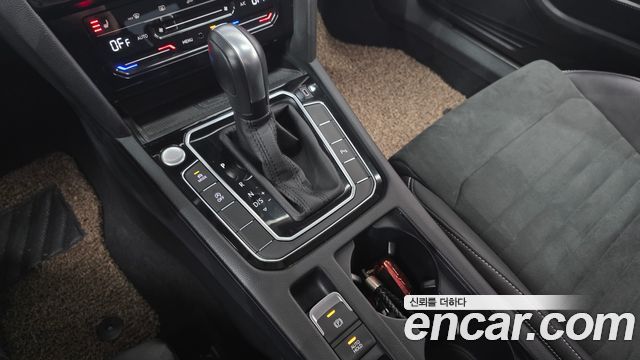 Volkswagen Passat GT (B8) 2.0 TDI Premium 2022 — фото 9