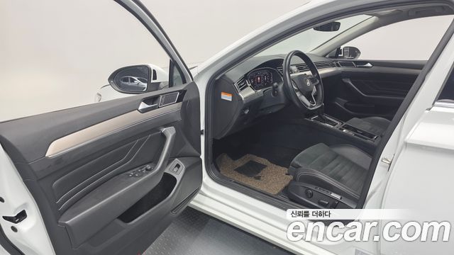 Volkswagen Passat GT (B8) 2.0 TDI Premium 2022 — фото 11