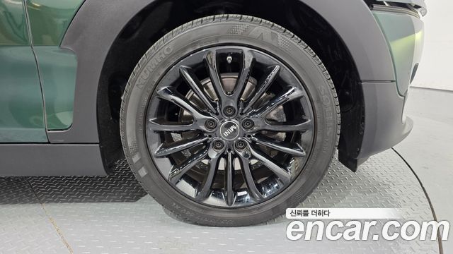 MINI Cooper D Clubman High 2nd 2017 — фото 5