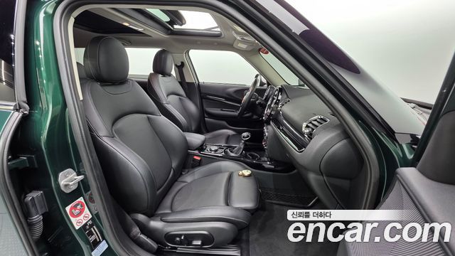 MINI Cooper D Clubman High 2nd 2017 — фото 10