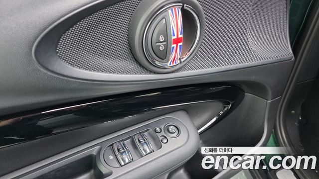 MINI Cooper D Clubman High 2nd 2017 — фото 14