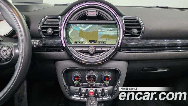 MINI Cooper D Clubman High 2nd 2017 — фото 16