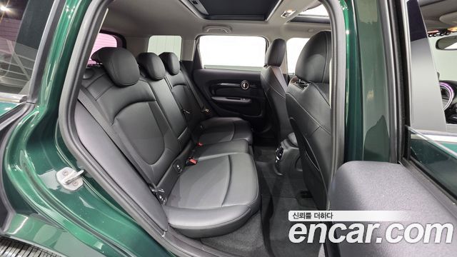 MINI Cooper D Clubman High 2nd 2017 — фото 19