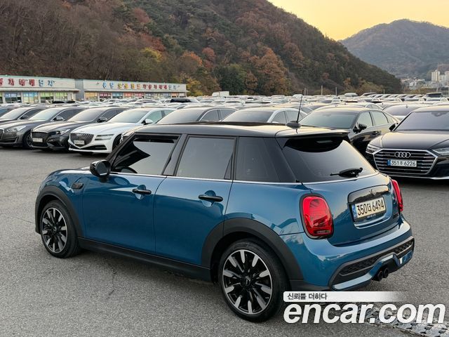 MINI Cooper S 5Door Classic Third Generation 2022 — фото 2