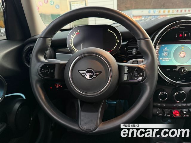 MINI Cooper S 5Door Classic Third Generation 2022 — фото 10