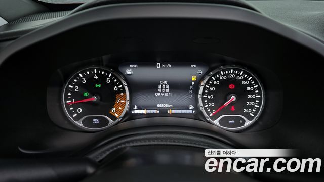 Jeep Renegade 2.4 Limited AWD 2019 — фото 8