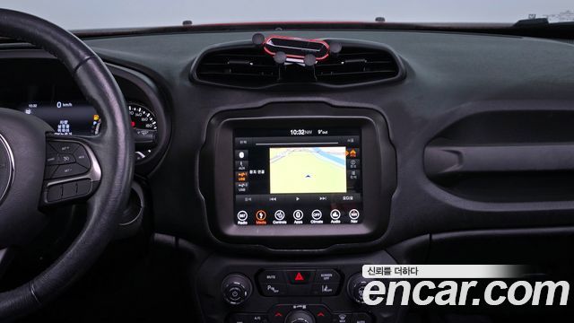 Jeep Renegade 2.4 Limited AWD 2019 — фото 14