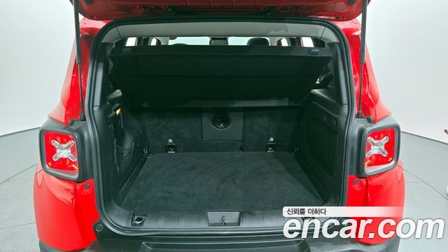 Jeep Renegade 2.4 Limited AWD 2019 — фото 20